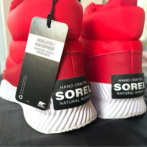 NWT SOREL puffer zip boots! Hit the slopes in style - Picture 4 of 5